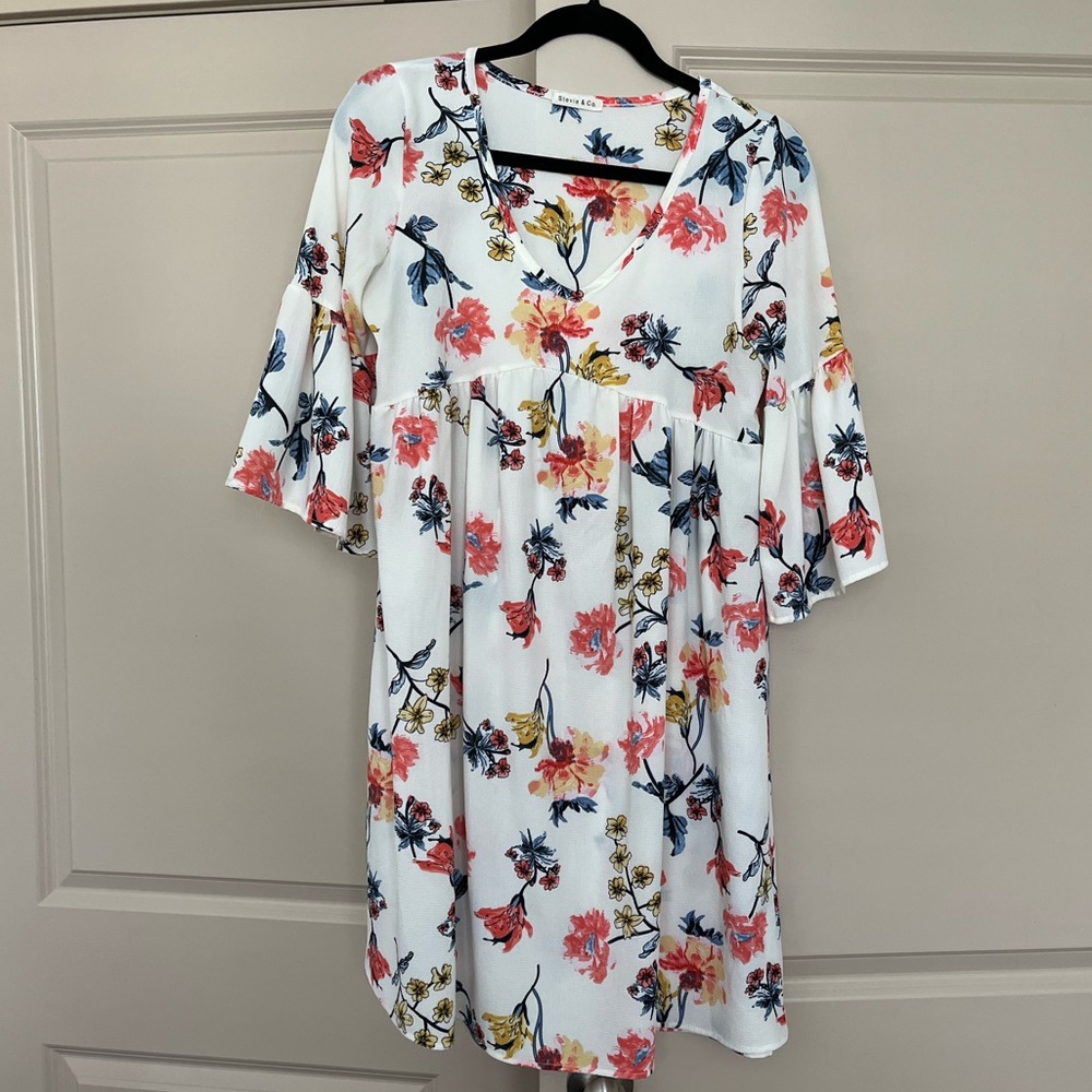 Super pretty and light summer dress! Size Small. Shop Stevie Co. Bell sleeves